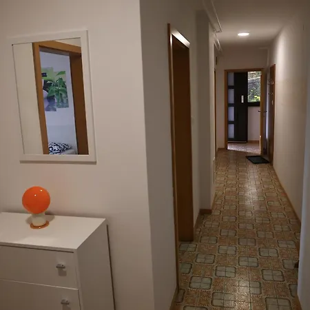 Apartma Pers *